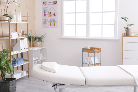 Sala de massagem da clínica de estética